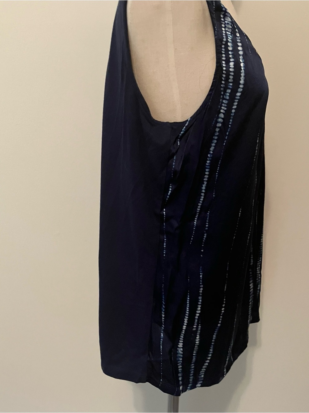 Chicos Women’s Navy Silk Shibori Tank Sz M Nautical Casual Summer Resort - Picture 3 of 5